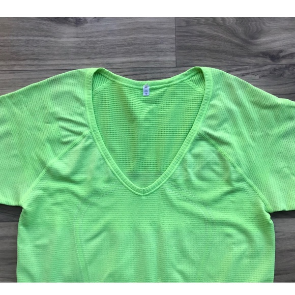Lululemon Run: Swiftly Tech Short Sleeve V-Neck - Picture 7 of 12
